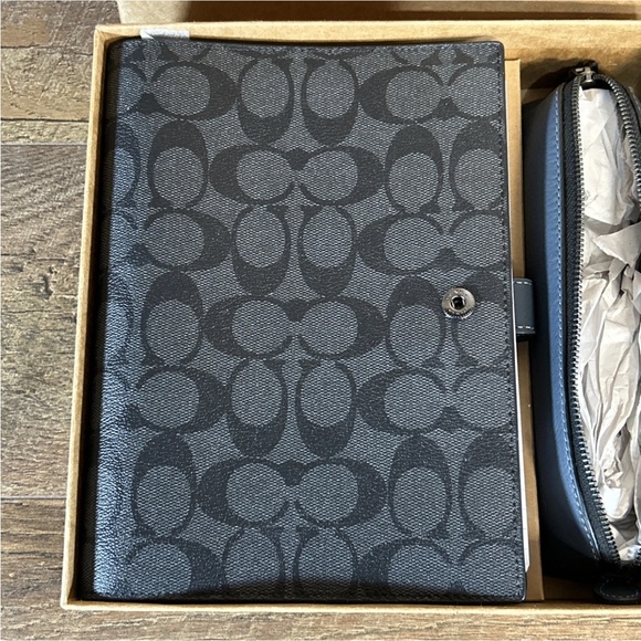 💙🖤💙 COACH BLACK SIGNATURE NOTEBOOK SET WITH BLUE PENCIL CASE 💙🖤💙 - Picture 5 of 12